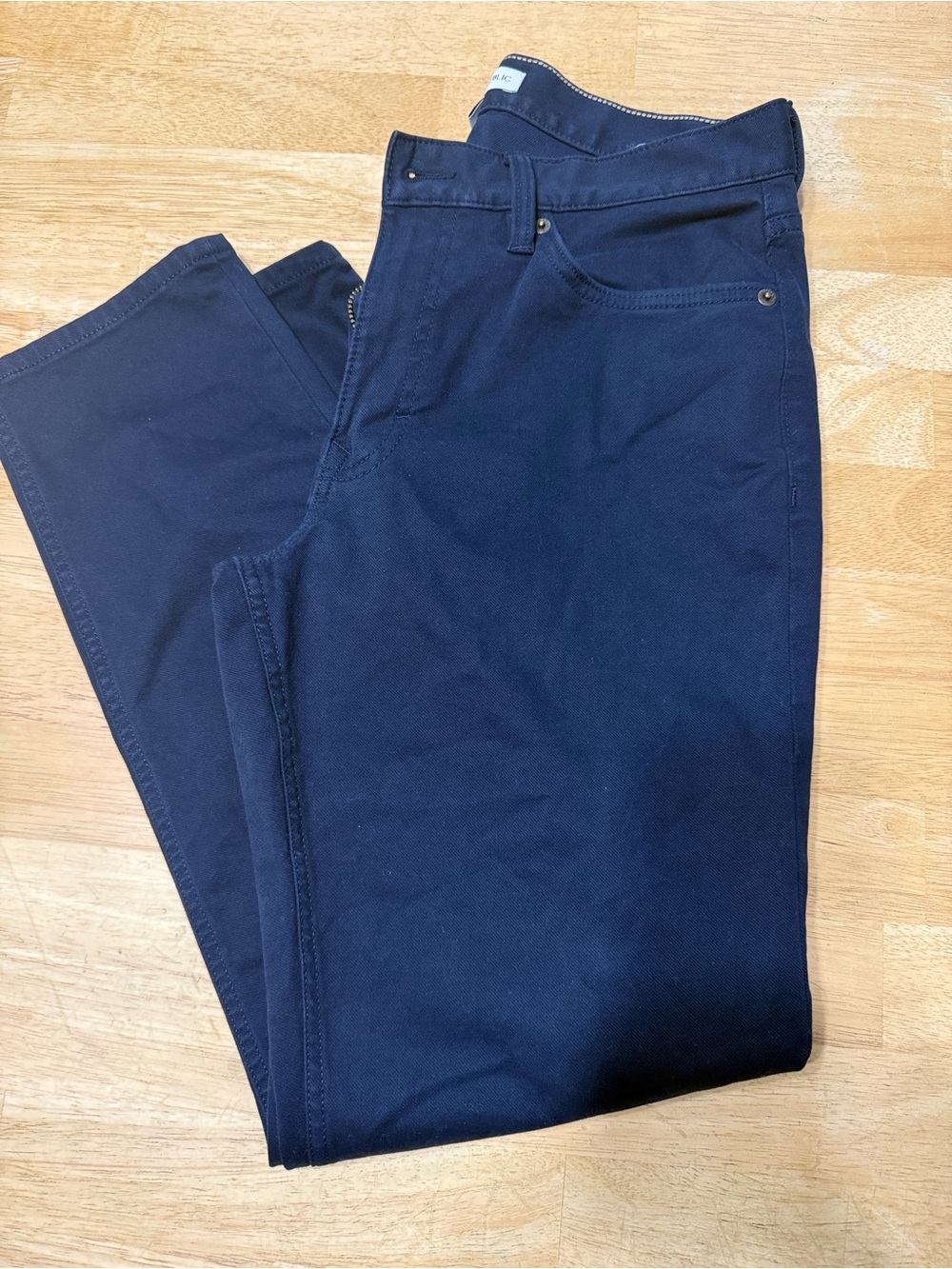 Banana Republic Traveler Pant